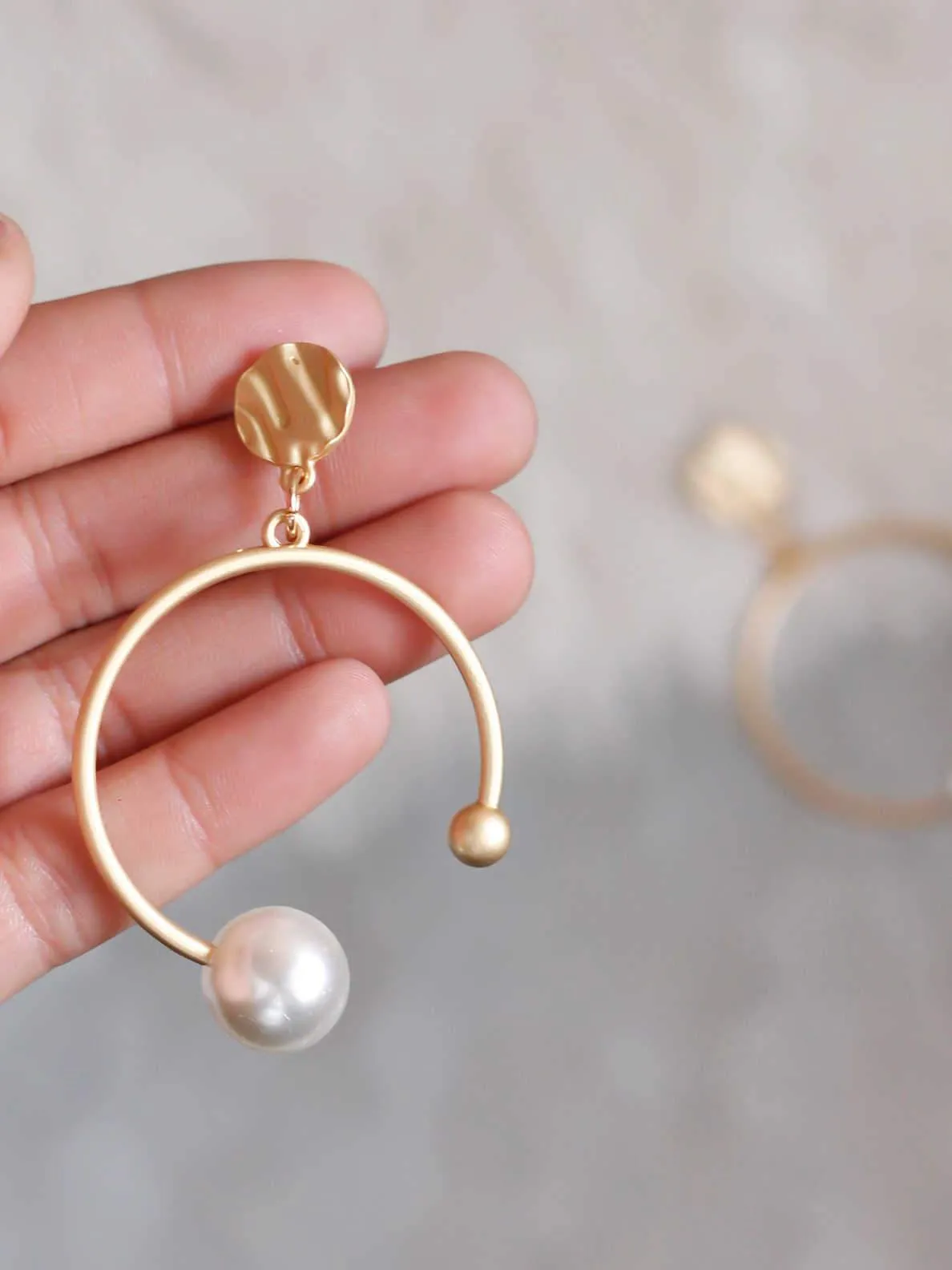 Lisa Pearl Hoops